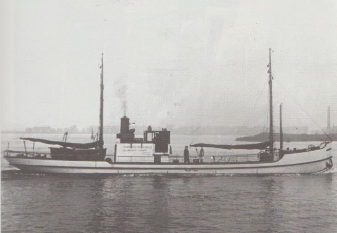 Hans 2 Eel boat 001